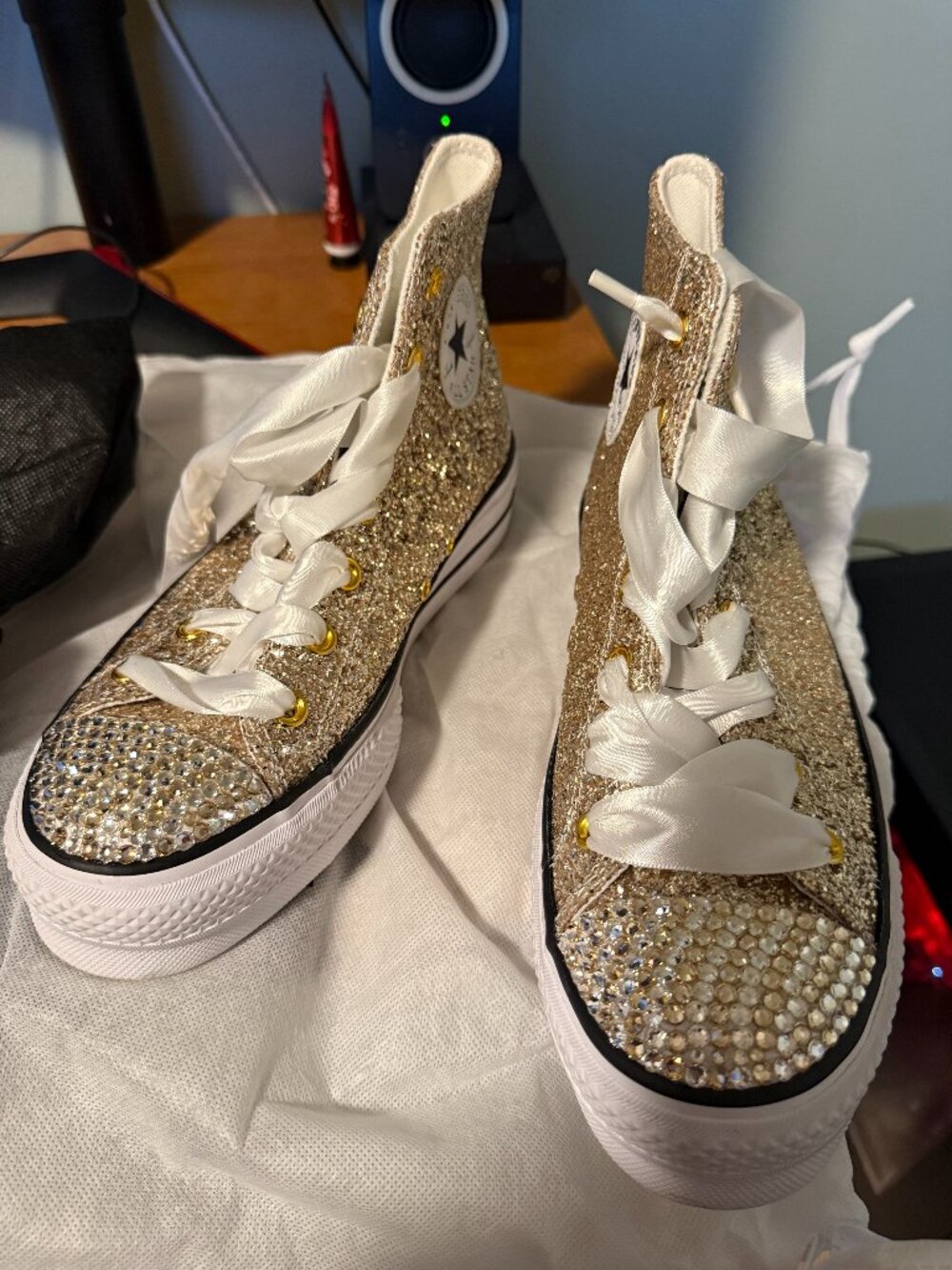Converse Chuck Taylor All Star Hightop gold glitter sneakers US size 9